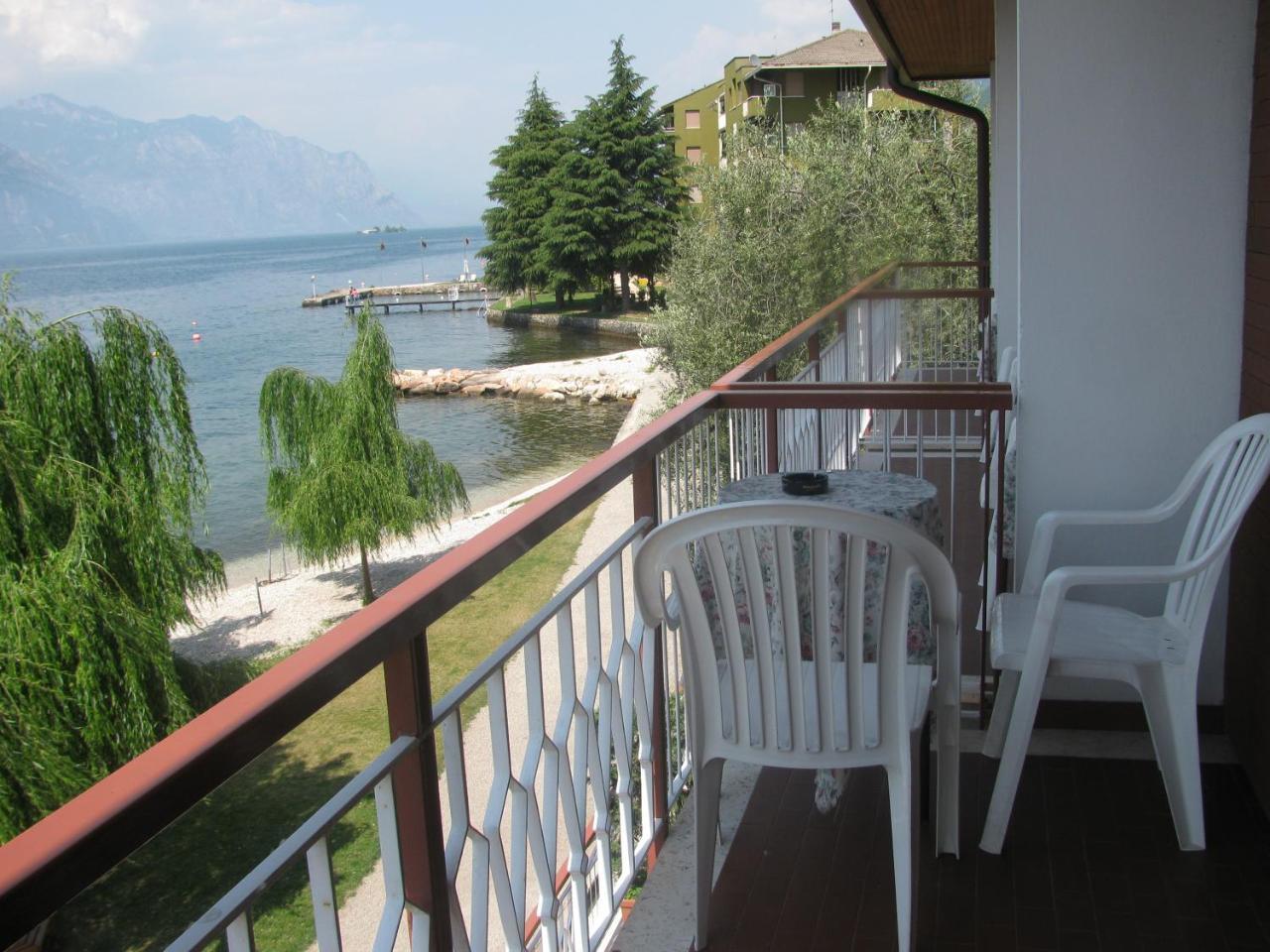 Hotel Garni Vela D'Oro Brenzone sul Garda Exterior foto